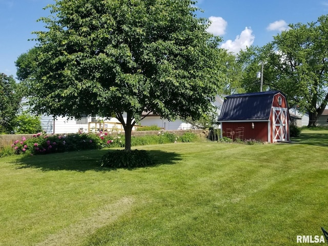206 E 13th St, Tipton, IA 52772 - view of yard with a storage shed