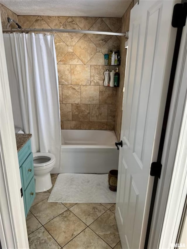 3119 15th St Unit C, Moline, IL 61265 - bathroom with vanity, shower / tub combo with curtain, and tile patterned flooring