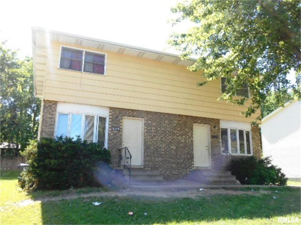 6217-6219 Western Ave, Davenport, IA 52806 - photo 1