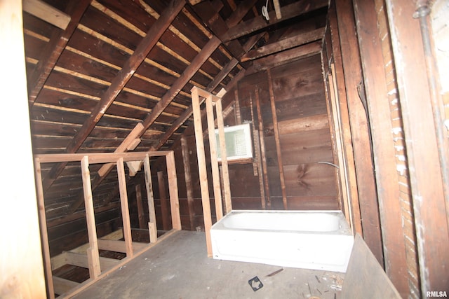 1116 Arlington Ave, Davenport, IA 52803 - view of unfinished attic