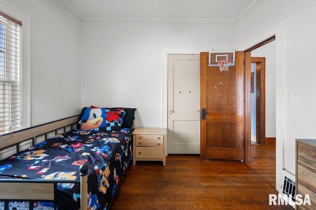 1620 24th St, Moline, IL 61265 - bedroom with wood finished floors and ornamental molding