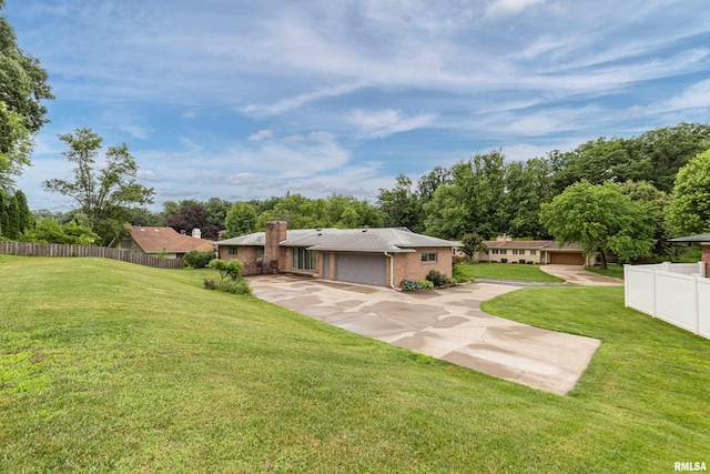 1427 35th Ave, Rock Island, IL 61201 - view of yard featuring driveway and an attached garage