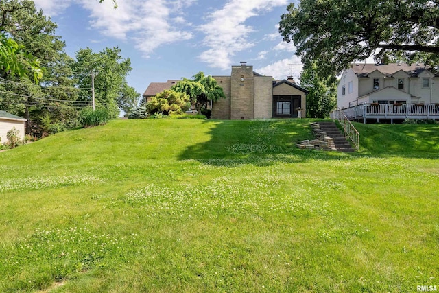 922 W Lombard St, Davenport, IA 52804 - view of green lawn