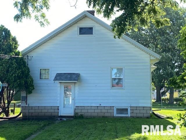 255 44th St, Moline, IL 61265 - photo 16