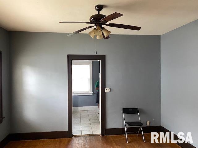 255 44th St, Moline, IL 61265 - photo 6