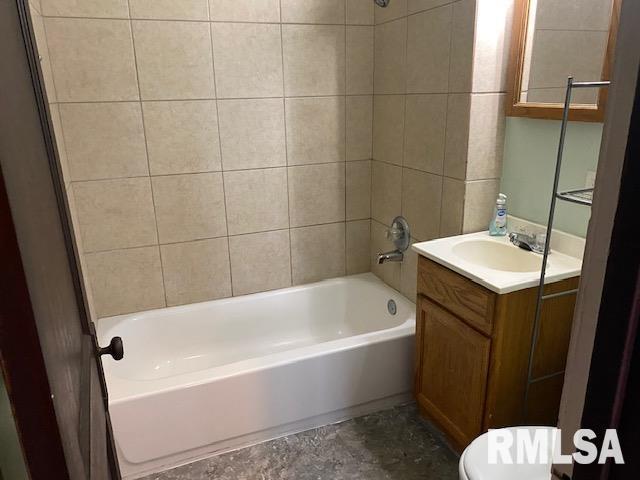 255 44th St, Moline, IL 61265 - photo 10