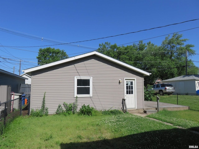 312 N 3rd St, Clinton, IA 52732 - view of outdoor structure