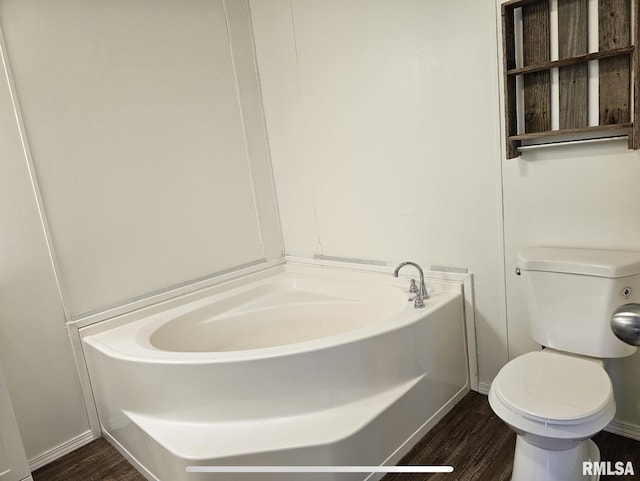 911 4th St, New Boston, IL 61272 - full bath with wood finished floors and a garden tub