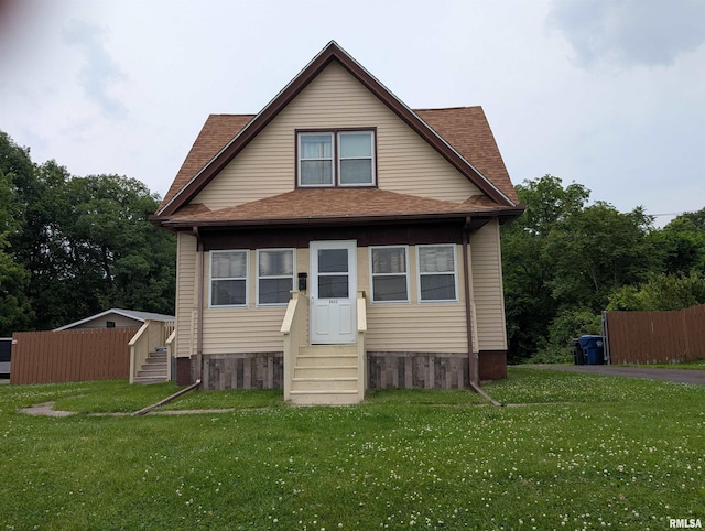1507 N Lincoln Ave, Davenport, IA 52804 - rear view of house with entry steps and roof with shingles