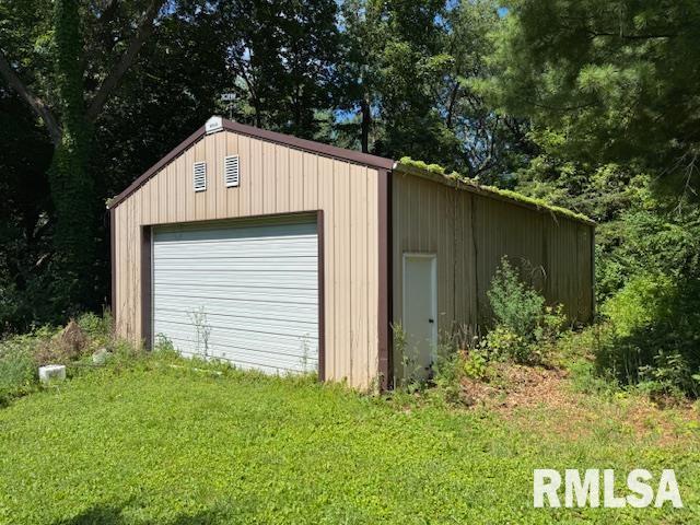 4581 180th St, Clinton, IA 52732 - view of detached garage