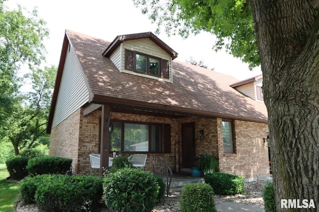 2446 Bradmoor Dr, Quincy, IL 62301 - photo 2