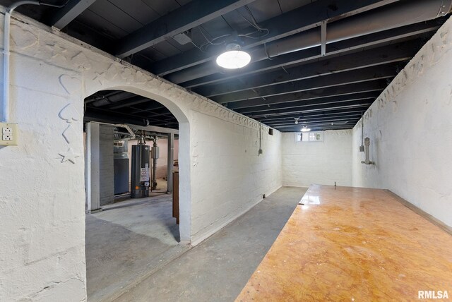 209 45th St, Moline, IL 61265 - below grade area featuring gas water heater
