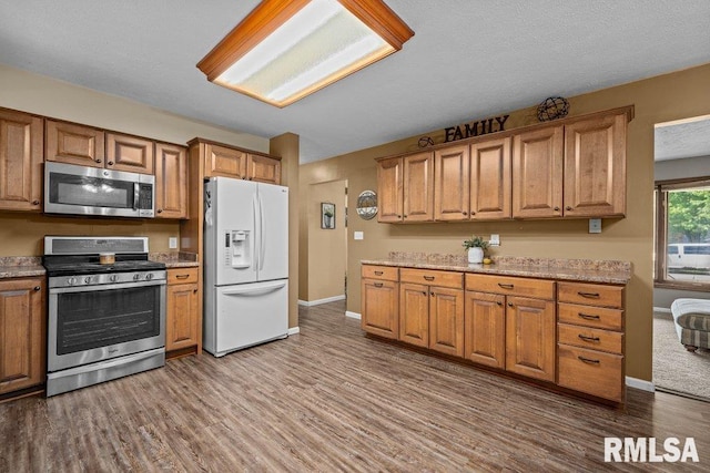 711 W Hickory St, Eldridge, IA 52748 - photo 12