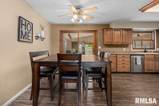 711 W Hickory St, Eldridge, IA 52748 - photo 14