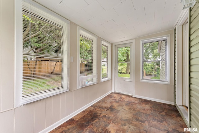1614 W 15th St, Davenport, IA 52804 - photo 3