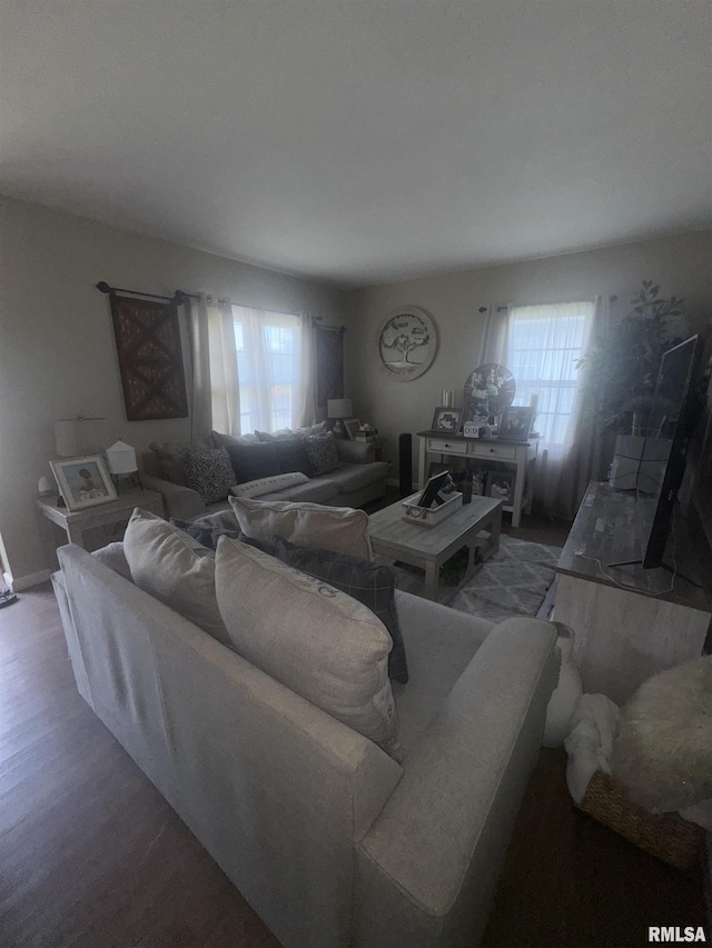 1239 E Dover Ct, Davenport, IA 52803 - photo 3