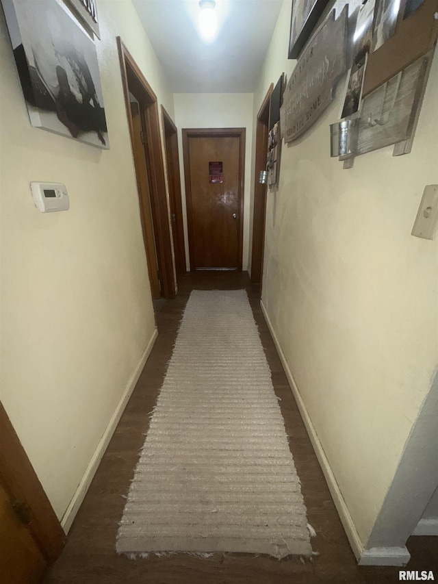 1239 E Dover Ct, Davenport, IA 52803 - photo 6