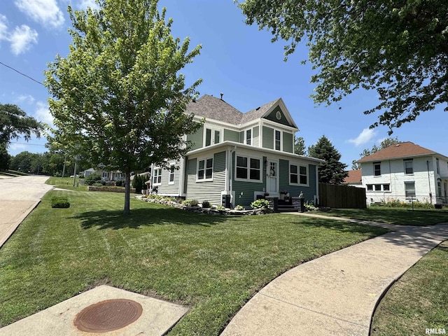 128 S 2nd St, Le Claire, IA 52753 - view of front of home