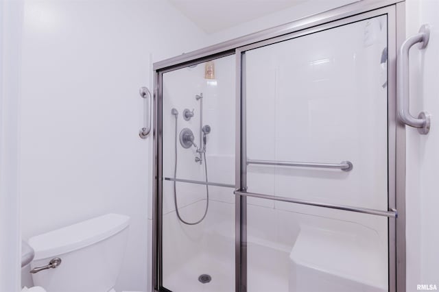 103 Westernaire Dr, Marion, IL 62959 - full bathroom with toilet and a shower stall