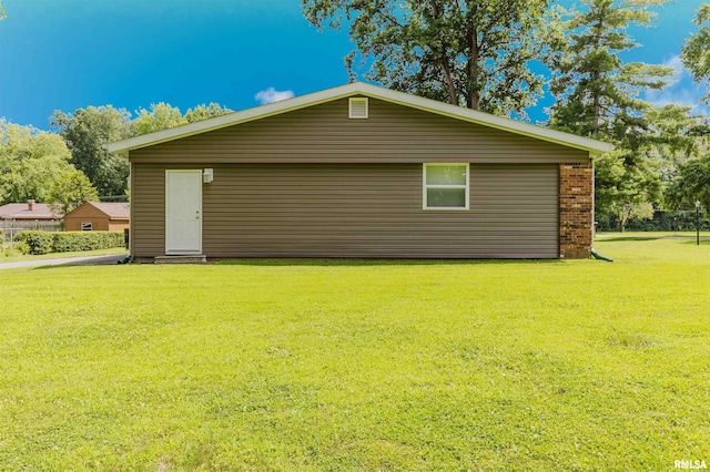 103 Westernaire Dr, Marion, IL 62959 - view of home's exterior featuring a lawn