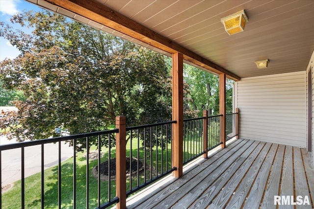4050 4th St Unit B, East Moline, IL 61244 - view of wooden terrace