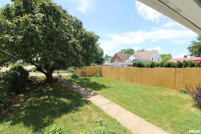 1416 Payson Ave, Quincy, IL 62301 - view of fenced backyard