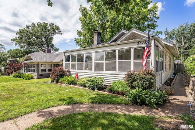 2512 E 18th St, Davenport, IA 52803 - photo 3