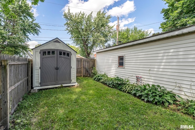 2512 E 18th St, Davenport, IA 52803 - photo 6
