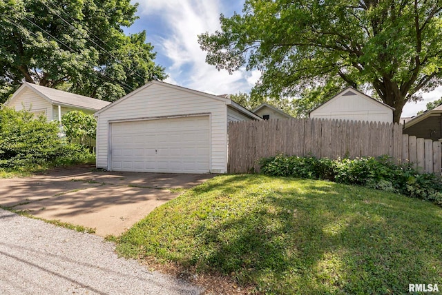 2512 E 18th St, Davenport, IA 52803 - photo 7