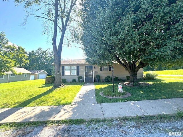 502 S Day St, West Frankfort, IL 62896 - view of front of property featuring a front yard