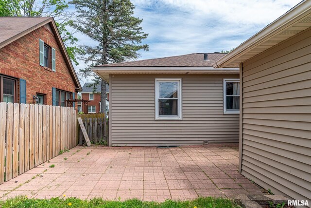 2523 29th St, Moline, IL 61265 - photo 16