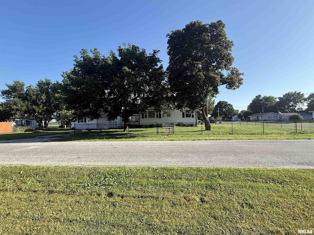 704 Washington St, New Windsor, IL 61465 - photo 3