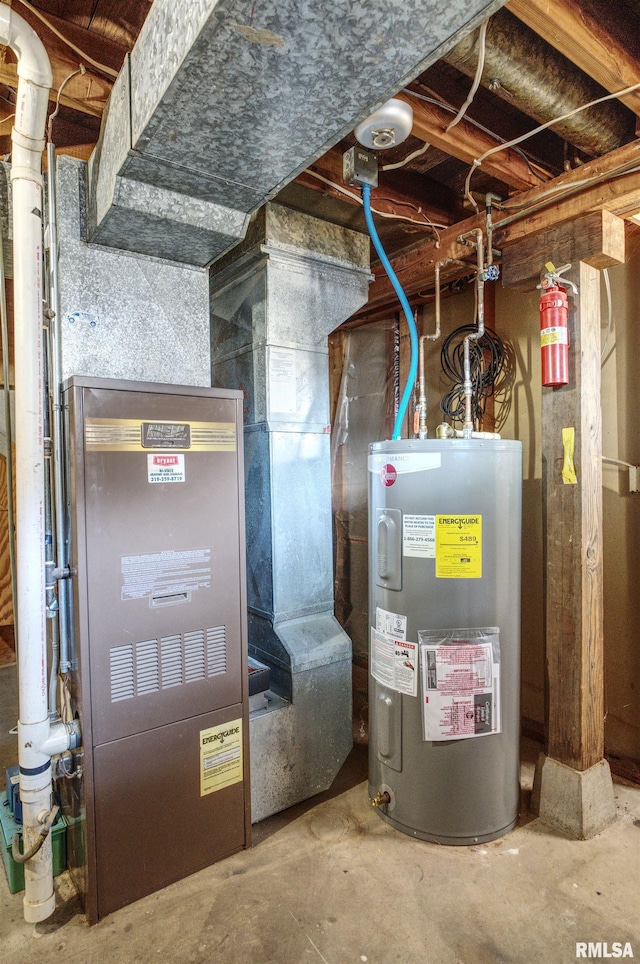1221 4th St, Camanche, IA 52730 - utilities featuring water heater