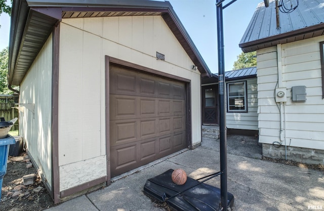 1221 4th St, Camanche, IA 52730 - view of garage