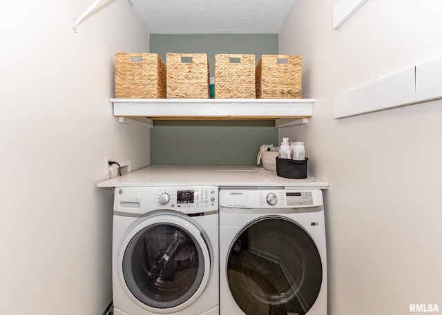 624 Mineral Creek Dr, Colona, IL 61241 - laundry room with independent washer and dryer
