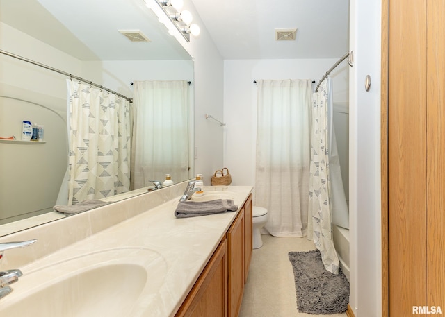 624 Mineral Creek Dr, Colona, IL 61241 - full bathroom with double vanity and shower / bath combo with shower curtain