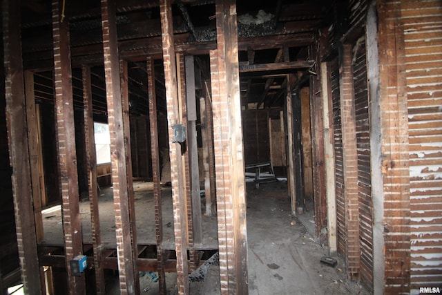 2243 W 4th St, Davenport, IA 52802 - photo 11