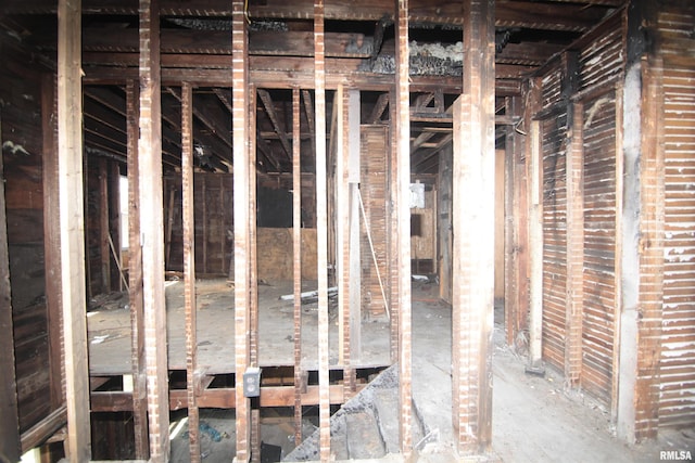 2243 W 4th St, Davenport, IA 52802 - photo 9