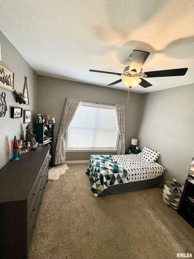 310 Westminster Rd, Germantown Hills, IL 61548 - bedroom with carpet floors, a textured ceiling, and ceiling fan