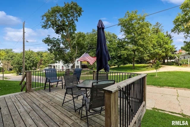 1301 Caroline Ave, Clinton, IA 52732 - photo 4