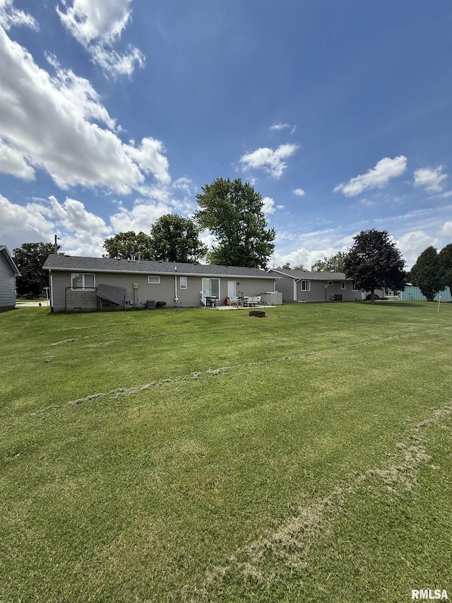 172 E Meadow Ln, Walcott, IA 52773 - view of green lawn