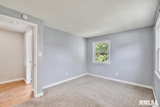2704 Magnolia Dr, Bettendorf, IA 52722 - photo 20