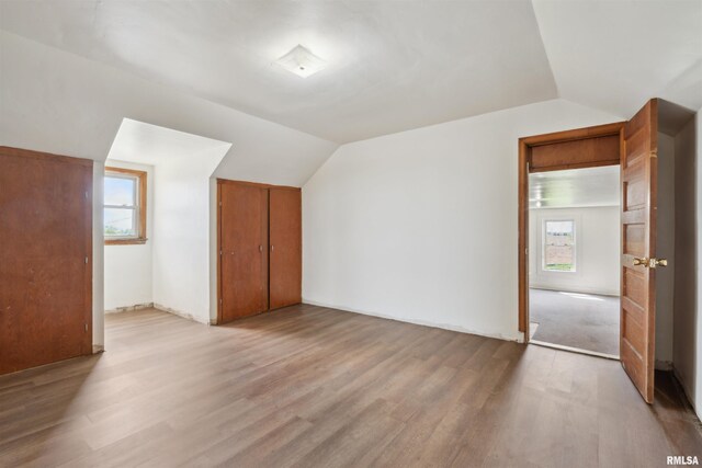 829 Union Ave, Lowden, IA 52255 - bonus room featuring vaulted ceiling and light wood-style floors