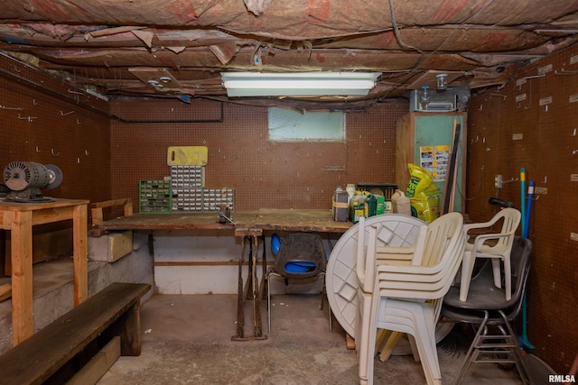 2518 13th St, Rock Island, IL 61201 - basement featuring a workshop area