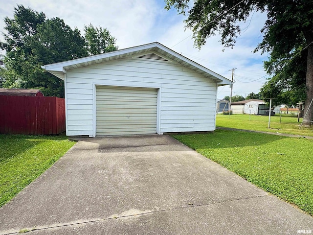 208BAGGOTT None St, Zeigler, IL 62999 - detached garage with driveway