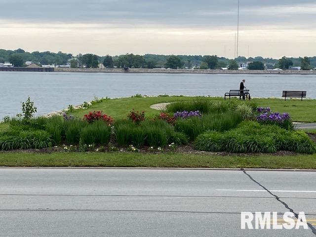 4100 River Dr, Moline, IL 61265 - photo 40