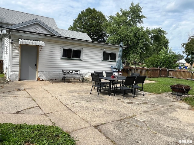 247 W Garfield St, Kewanee, IL 61443 - view of patio with a fire pit and outdoor dining space