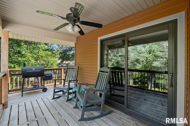 129 Glenview Dr, Sherrard, IL 61281 - wooden terrace with a ceiling fan