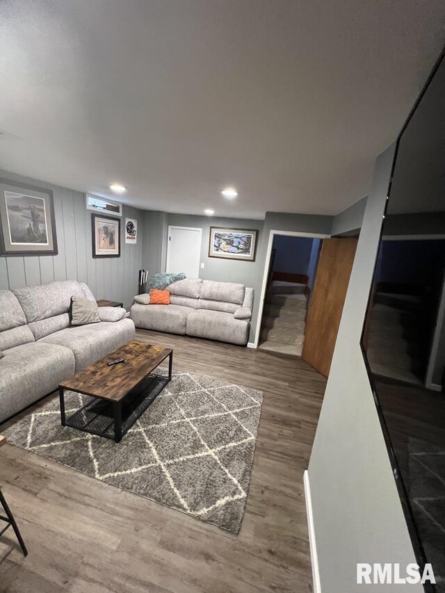 129 Glenview Dr, Sherrard, IL 61281 - living area with wood finished floors and recessed lighting