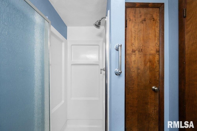 22 Pleasant View Dr, Annawan, IL 61234 - bathroom with a shower stall